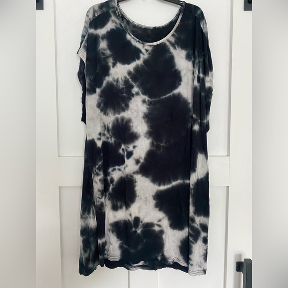 Latched Mama Other - Latched Mama breastfeeding gown